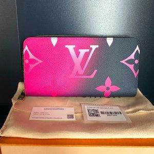 NEW Louis Vuitton Sunset Monogram Canvas Zippy Wallet